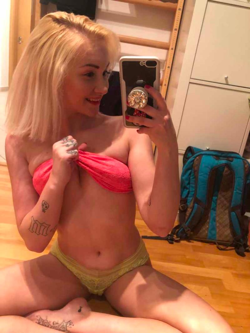 !!~Doggy style fun with single~!! Text Me Now  : +1 ( 570 ) 962 - 4012