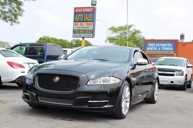  2015 Jaguar XJ Base