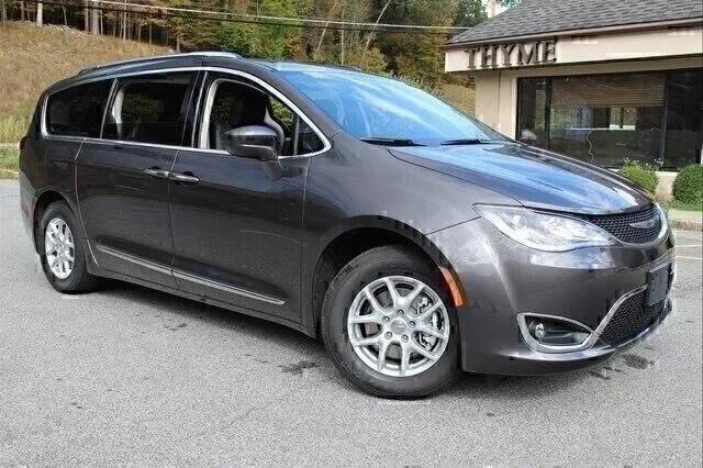  2020 Chrysler Pacifica Touring-L