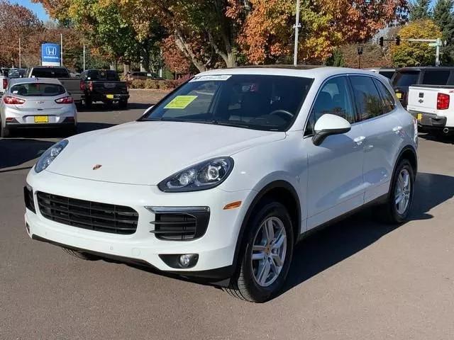  2016 Porsche Cayenne Base