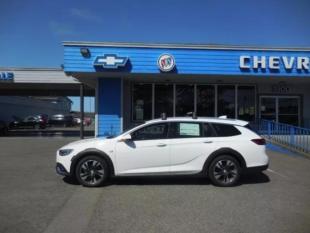  2019 Buick Regal TourX Essence