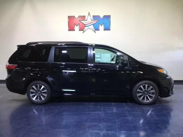  2020 Toyota Sienna XLE Premium