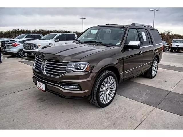  2015 Lincoln Navigator Base