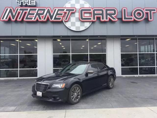  2014 Chrysler 300C John Varvatos Luxury
