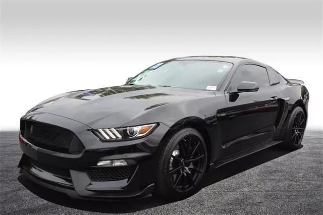  2017 Ford Shelby GT350 Base