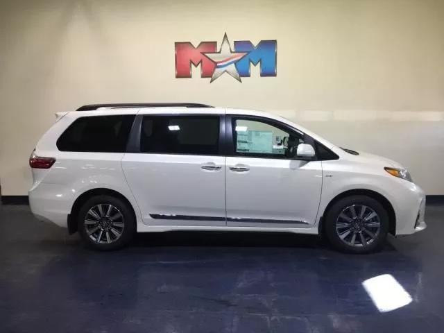  2020 Toyota Sienna XLE