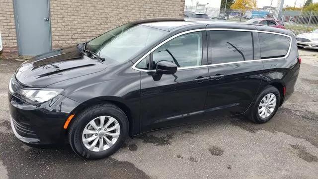  2017 Chrysler Pacifica Touring