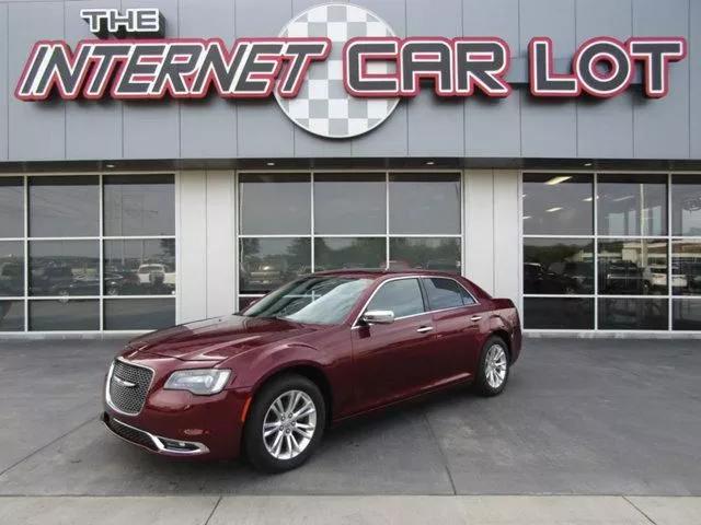  2016 Chrysler 300C Base