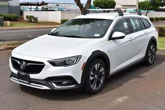  2018 Buick Regal TourX Essence