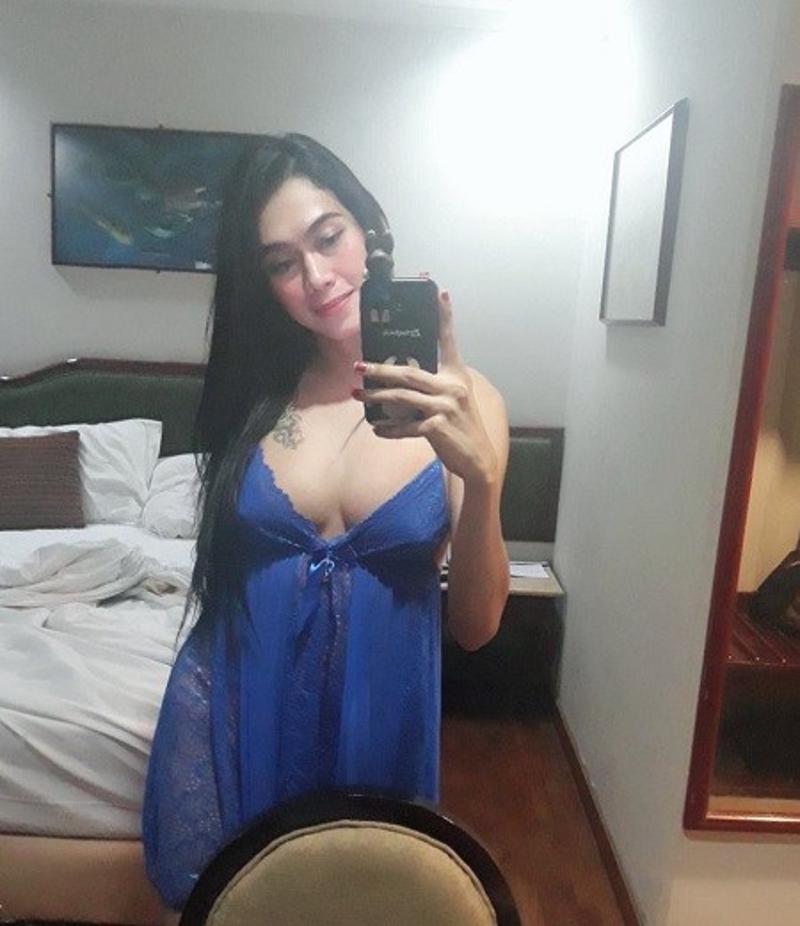 Ladyboy Eka wants to rock and roll ?