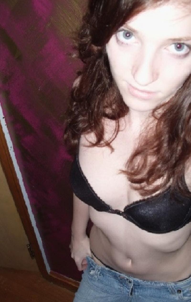 ?Sexy petite freak Your favourite? party Gril?  ️