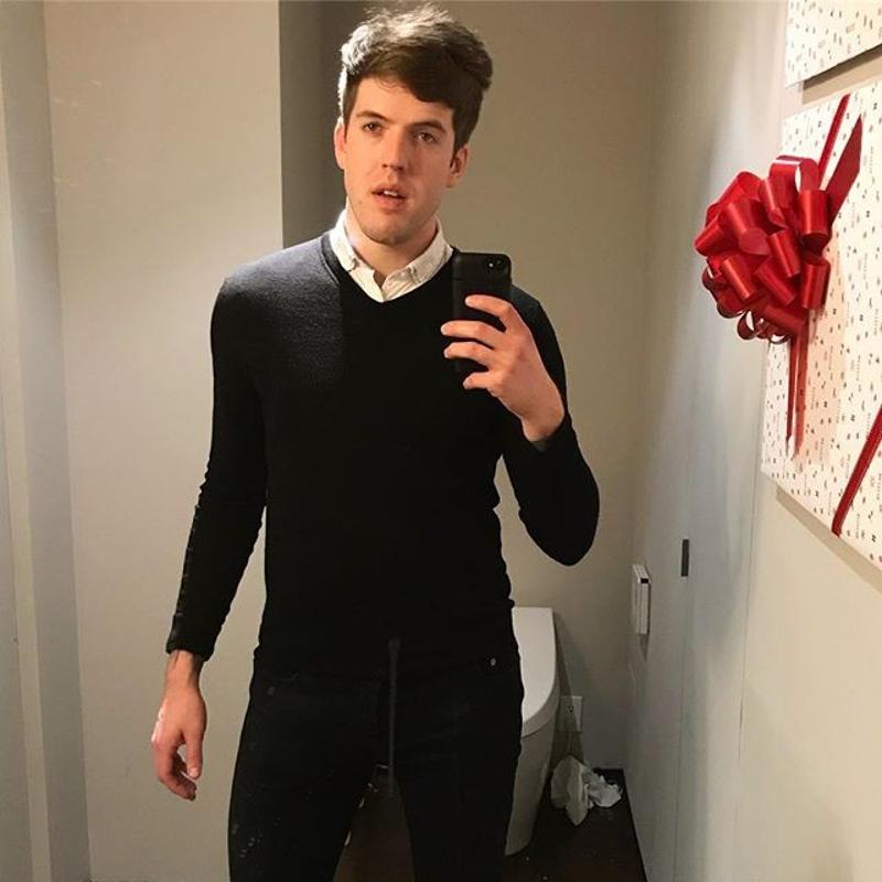 ? Looking for an older Gay Guy for a serious relationship ?